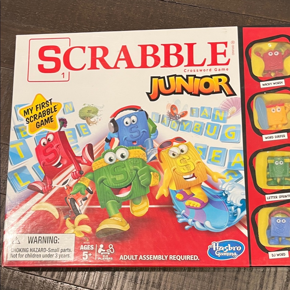 Hasbro Junior Game Collection - monopoly, life, clue, scrabble - Picture 8 of 9